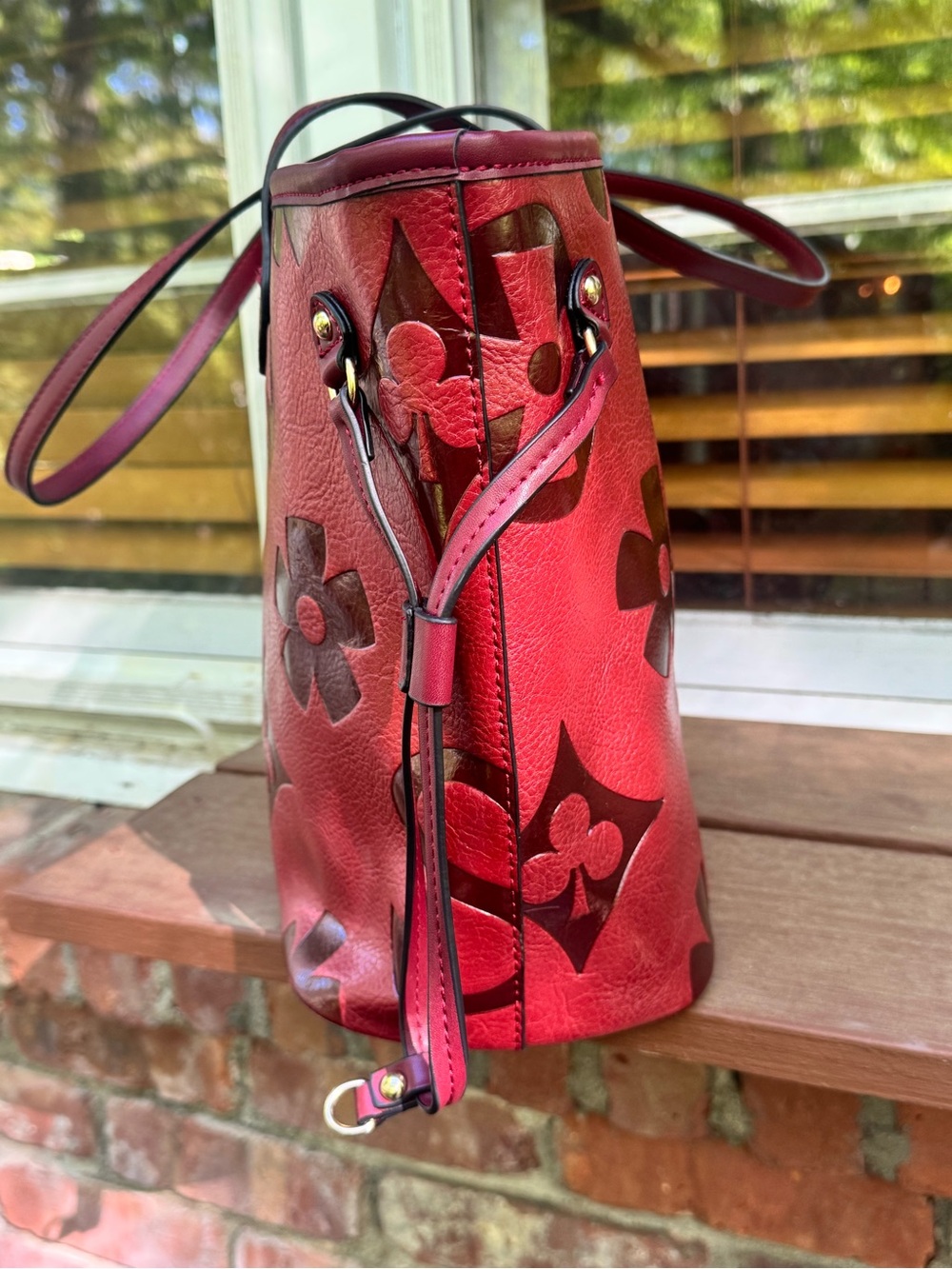 Red Embossed Floral Vegan Leather Tote with Contrast Accents - Picture 5 of 17